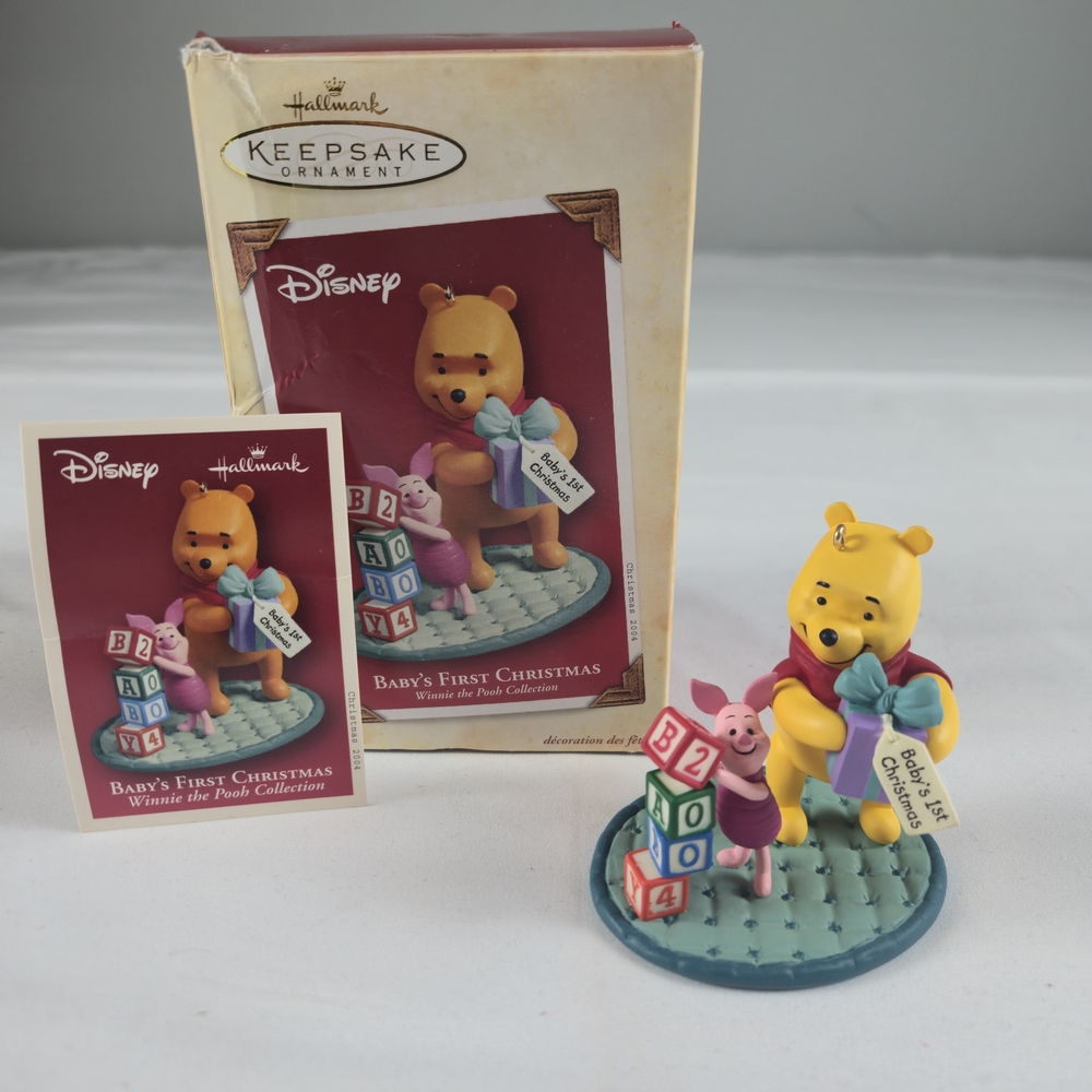 Vintage‎ Hallmark Disney Baby's First Christmas Winnie the Pooh Ornament w Box